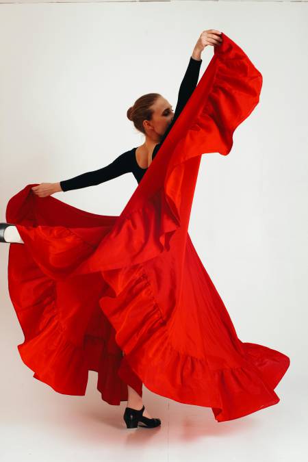 danseuse de flamenco en robe rouge